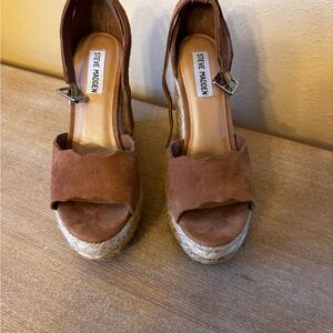 Steve Madden Tan Espadrille Wedges